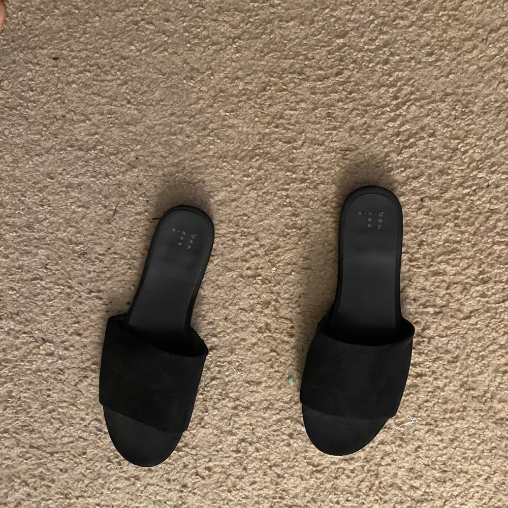 Black flat sandals- wide fit